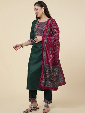 Women Straight Kurta Set With Pant And Dupata dark Green